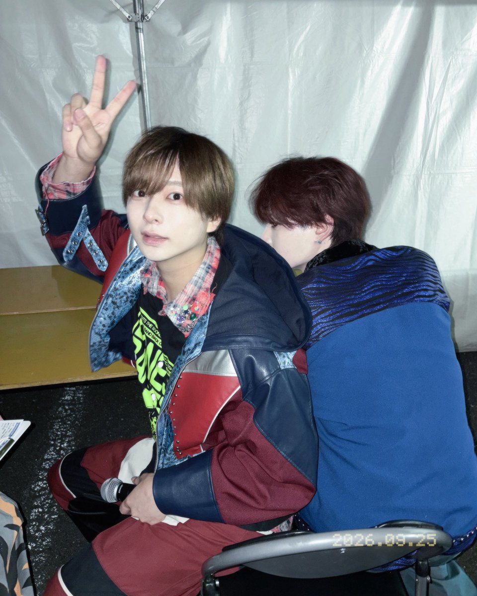 7min_yu's tweet photo. エンタパークフェスに出演させていただきましまー！！
来てくれた方本当にありがとうございます！
グリファージュの皆さんすごく優しくて面白い方ばかりでした！！何とお写真も撮っていただき幸せ😃です！
次会う機会はもう周年ツアーですね！初日楽しみに待ってます😊👍

https://t.co/DAyHjiUNaR https://t.co/ewTuZ4yOLP