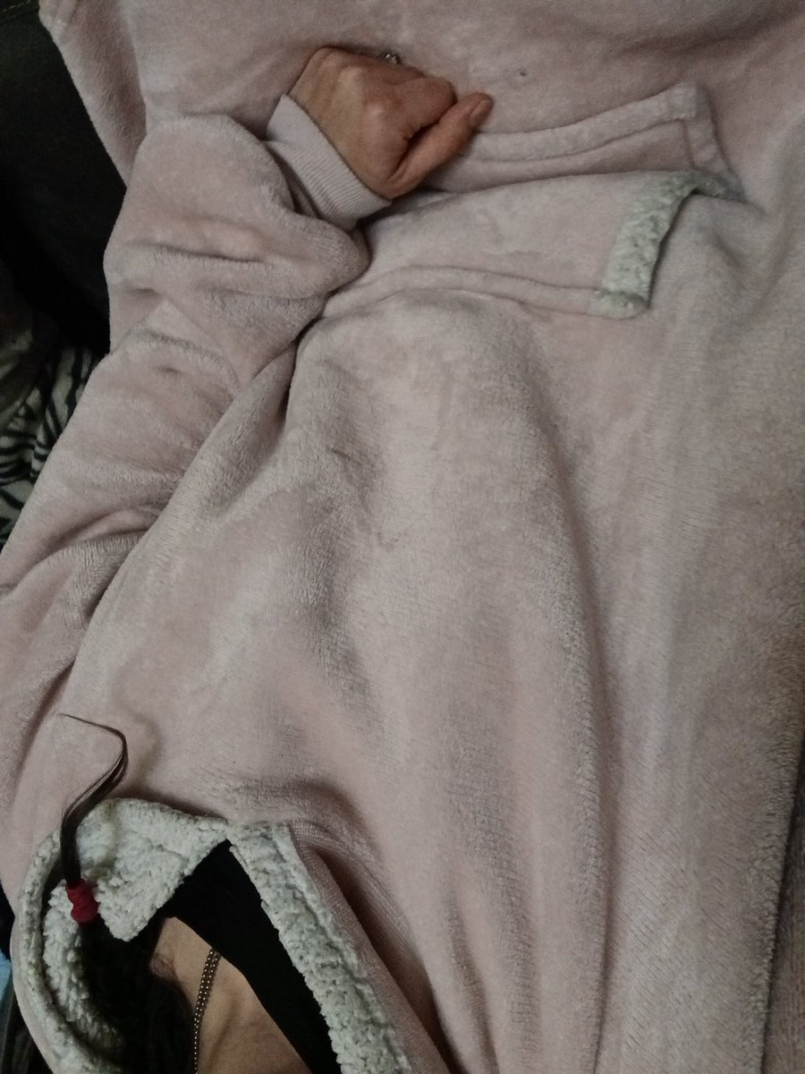 couple3some6913's tweet photo. $Couple3Some69 cash app or Kitten Bell PayPal
Who wants to help a girl out? Sending even $10 would help 🥺 https://t.co/QKdzOsdpmt