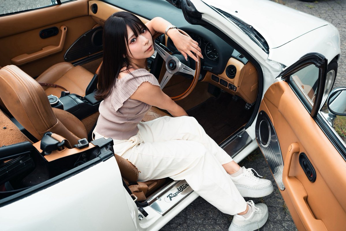 aaaaa_____ya_'s tweet photo. 車とオーナー

#ロードスター https://t.co/C57oTgUdzx