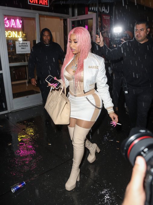 BhcProphet14378's tweet photo. DEAR SUPERSTAR QUEEN RIBBONE NOBLEMIND
@NICKIMINAJ
YOU ARE MY CROWNED WORLD QUEEN THE MOTHER OF EVERY OTHER QUEEN ANY OTHER ONE IS A COUNTERFEIT👑 MY ONE AND ONLY WIFE IN LIFE FOREVER :  

I LOVE US 🔳 https://t.co/VjojLvboCy