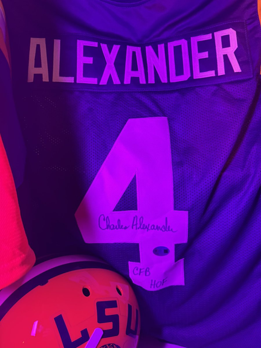 WalkItOffTalk's tweet photo. 🚨🚨PICK TO CLICK🚨🚨

Up for grabs tomorrow is a Autographed Charles Alexander jersey!

All you need to do ⬇️
- Comment who scores the first TD
- Repost this post
- Follow @WalkItOffTalk

TOO EASY!

Winner will be drawn on the postgame stream!

God Bless, good luck! https://t.co/tWXD2OQRz2