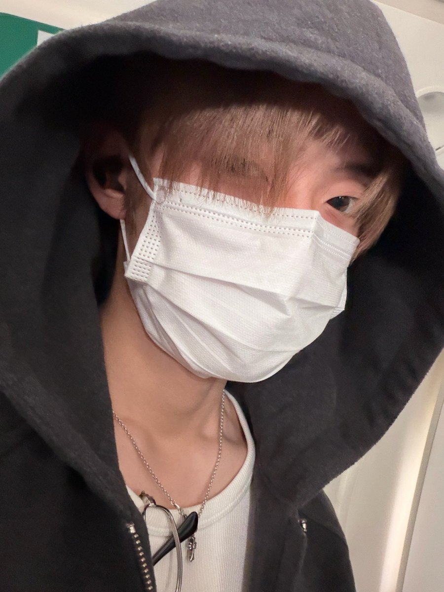 109texts's tweet photo. 260926 🐶💭 10.55 cst

🐶 : its almost 2 o’clock there..
🐶 : we arrived safely~ (cutely)
🐶 : we’ll do our best here too
🐶 : and come back soon!!
🐶 : 📸
🐶 : *sticker*
🐶 : its 10:58 am here (cutely) https://t.co/NVy0B6vYiN
