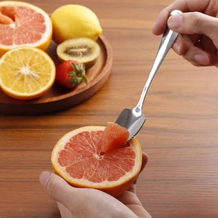 PattieStarkey's tweet photo. @oelma__ That is a grapefruit spoon… used to eat a grapefruit… https://t.co/EkRPGfV1ly
