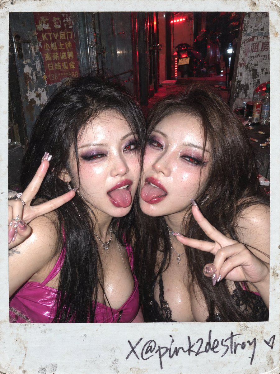 pink2destroy's tweet photo. Night Club Women Polaroid https://t.co/AqvukHkxYy