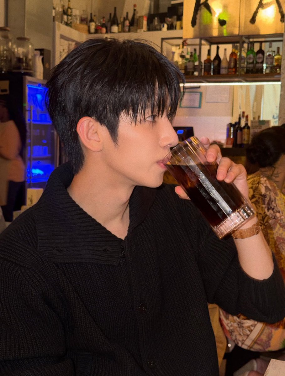 siwooyns's tweet photo. im gonna start a rumour https://t.co/tUWjqtedu3