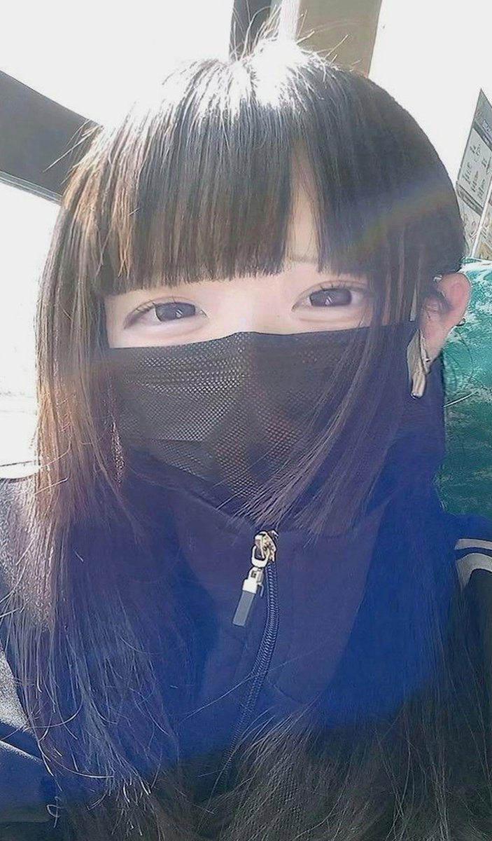 AaliyahNeaum's tweet photo. 夜の空気に溶けていく感じ、好きかもね。
#貢ぎマゾ https://t.co/0PVnaxSHwm