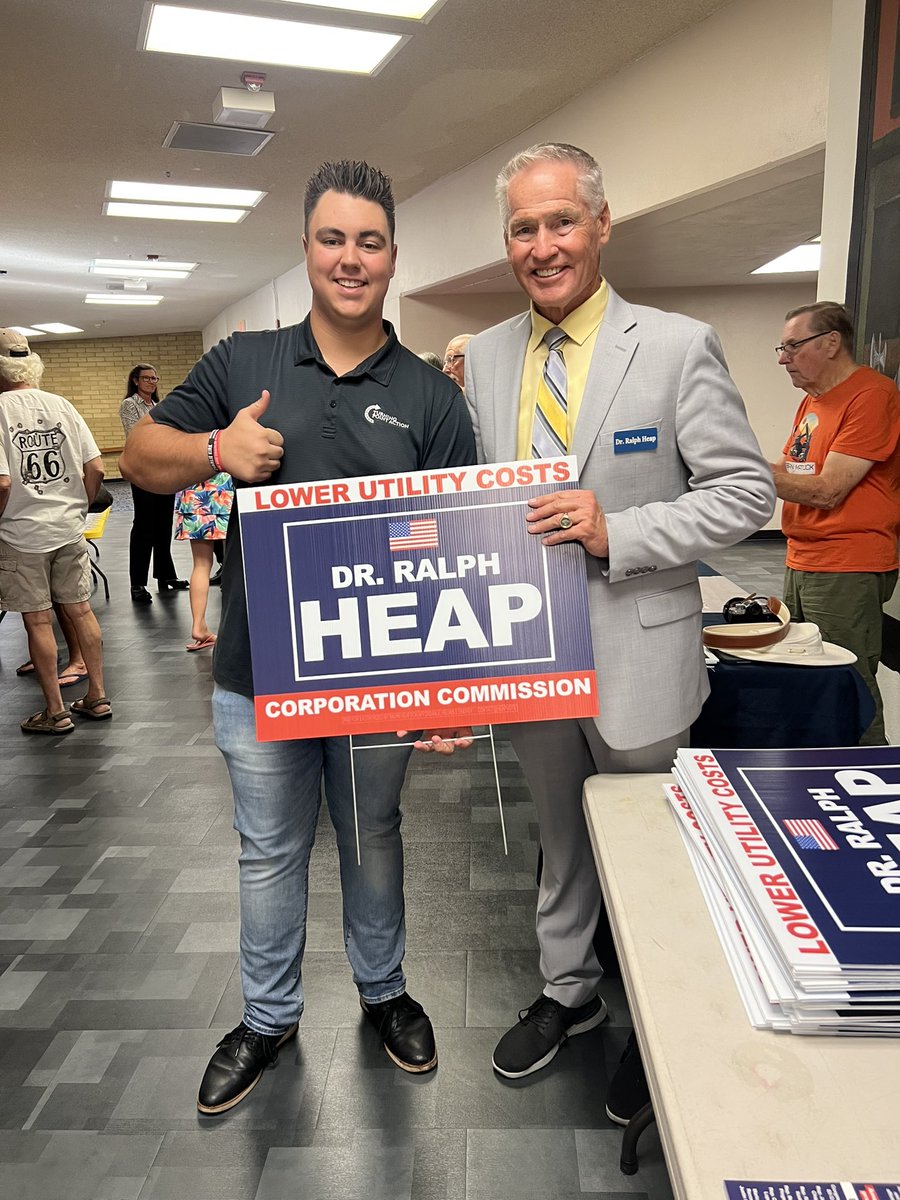 chrisroseaz's tweet photo. It was a great time at the Candidate Meet &amp; Greet on Wednesday! 🇺🇸 We need to get @andybiggs4az in as our next Governor and @HeapRalph67395 elected to the Arizona Corporation Commission! Everyone, get out and VOTE, VOTE, VOTE! 🇺🇸🗳️ https://t.co/hStYFzNGJk