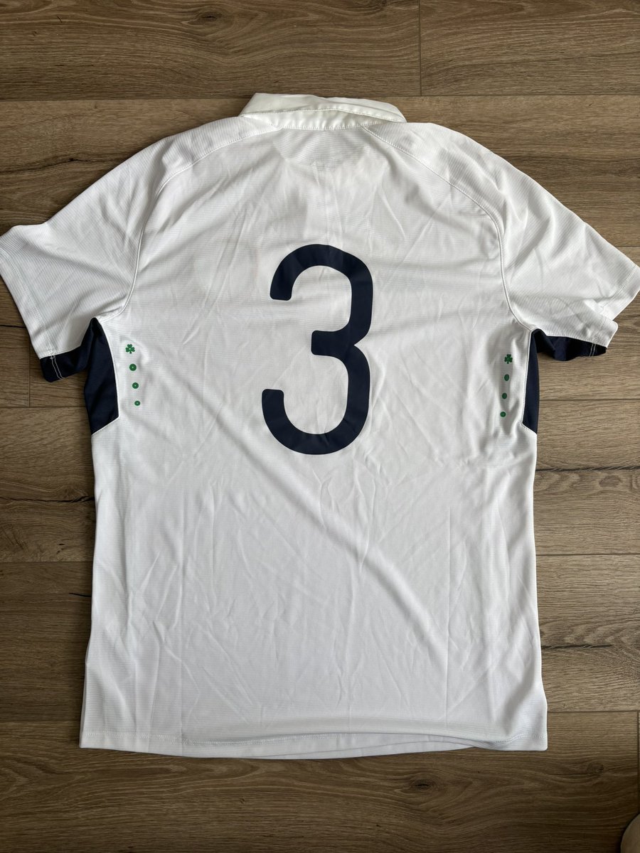 polmac7's tweet photo. Couple of Ireland underage player shirts for sale. 

Home shirt is a medium and away a large. 

£80 for the pair https://t.co/FCmDWJ2T0Z