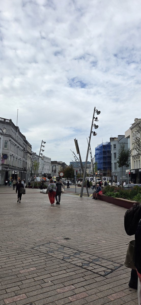 fitzyok's tweet photo. Ar ais i gCorcaigh agus lá scamallach ach deas(back in Cork on a cloudy but pleasant day). Isteach sa chathair agus pancóga blasta #greenwichcork . Cothrom an laé seo a tháinig U2 ar an saol(U2 formed on this day). An maith leat ceól U2(🤔U2)
#365daysofGaeilge
#365daysofwalking https://t.co/Hx4XolWjPJ