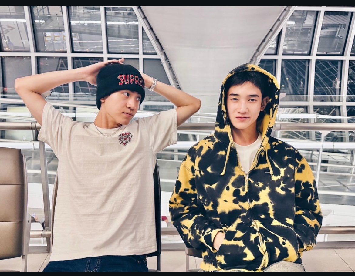 winterbearia's tweet photo. ถ้าในอนาคตฉันมีแฟน
ก็ขอคนที่มองฉัน 
แบบที่ แอลม่อน มอง โปรเกรสน่ะ   

แกดูสิ 🤭🤭🤭 สายตาที่ม่อนมองโปร
งุ้ยยยย🤭🤭😘😘 อมปก. ปฟก💙💚

#Almondbabybigboy #ProgressPassawish 
#AlmondProgress #PSPW https://t.co/nOrZLVVSy2