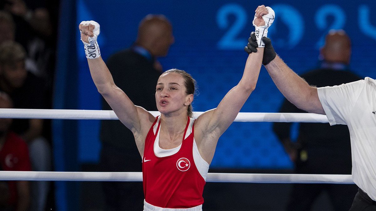 harunresitk's tweet photo. 🇹🇷Ülkemizi gururlandıran sporcularımızın başarıları daim olsun ❤
Busenaz Çakıroğlu
Busenaz Sürmeneli
Hatice Akbaş
Havvanur Kethüda
#EuropeanBoxing
#Sofıa2026 https://t.co/zIOSG2Bqkz