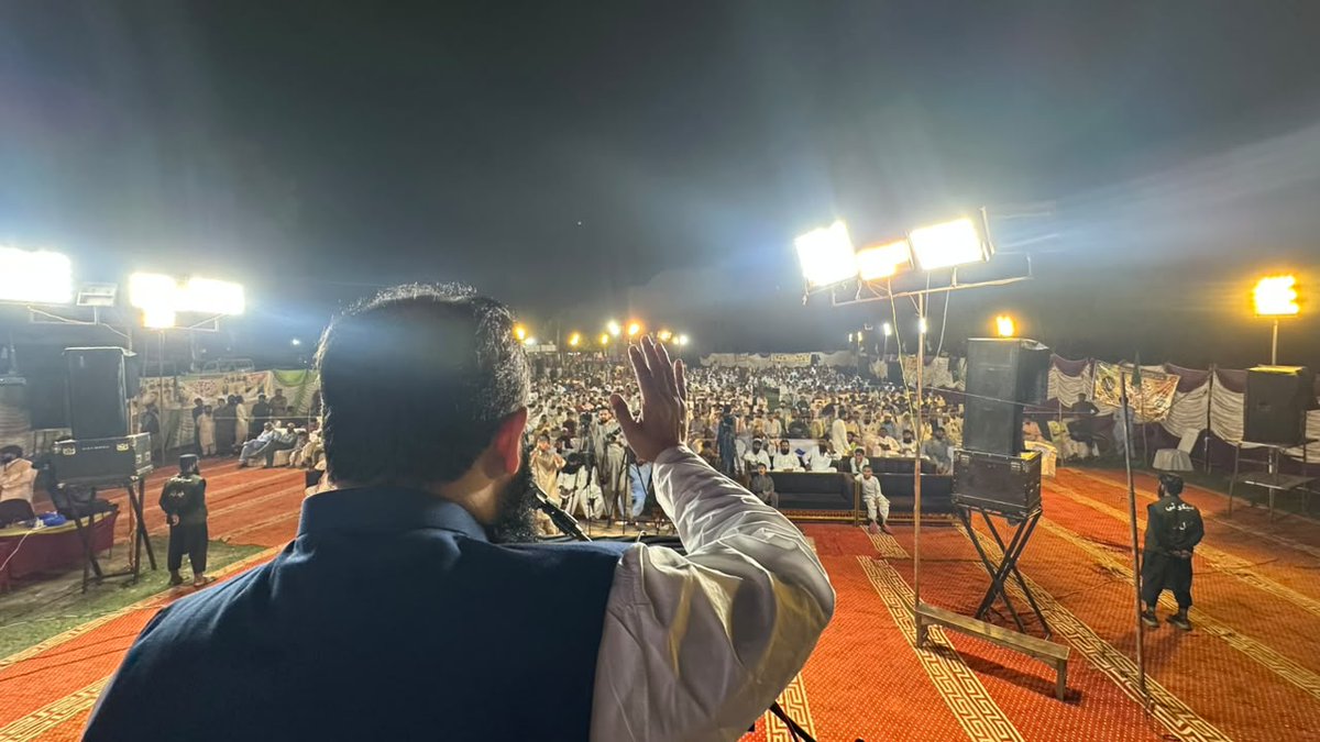 PMML_Media's tweet photo. مرکزی ترجمان ڈاکٹر مزمل اقبال کا مرکزی مسلم لیگ کے زیر اہتمام "ختم نبوت کانفرنس" چنیوٹ سے خطاب
#KhatamENabuwwatConference #Chiniot #PMML #FinalityOfProphethood https://t.co/ew1OMB0nck