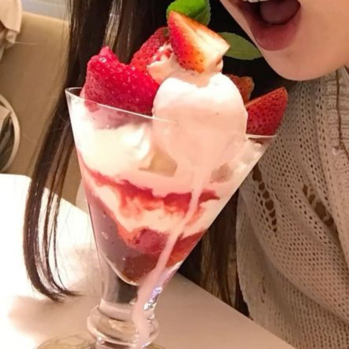 Jliwonpark's tweet photo. @wonyoungjzang Noted then I'll prioritize to try Tokyo Banana first, it's look really cute as well, i bet the taste will be amazing. I am, but since i like café hoping, I don't have any specific product but I'll choose cake with strawberry flavor if it's available there! I like strawberry. https://t.co/YwrWPokCOE