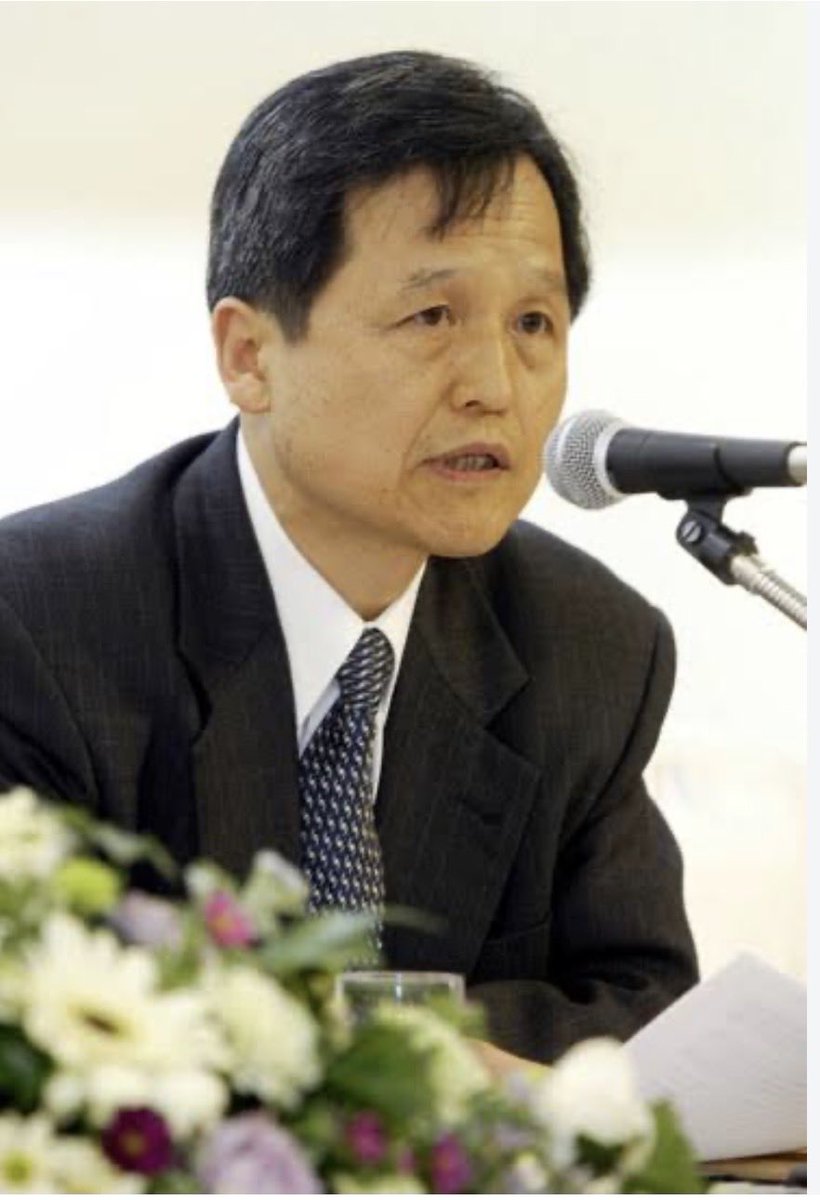 Parsonalsecret's tweet photo. 驚く人がいますが、昔は容疑者の取り調べや裁判に立ち会う条件として、日本国籍が必須となっていたのですが、司法試験に合格したこの在日韓国人だった金敬得（キム・ギョンドク）が国籍条項を廃止するため色々と手を回して、誓約書に「日本国憲法と日本の法律に遵守します」と一筆書けば外国人でも弁護士になることが可能となりました。

この国はどこまで在日に手をまわされているんだ？

この国籍条項は復活させた方がいい