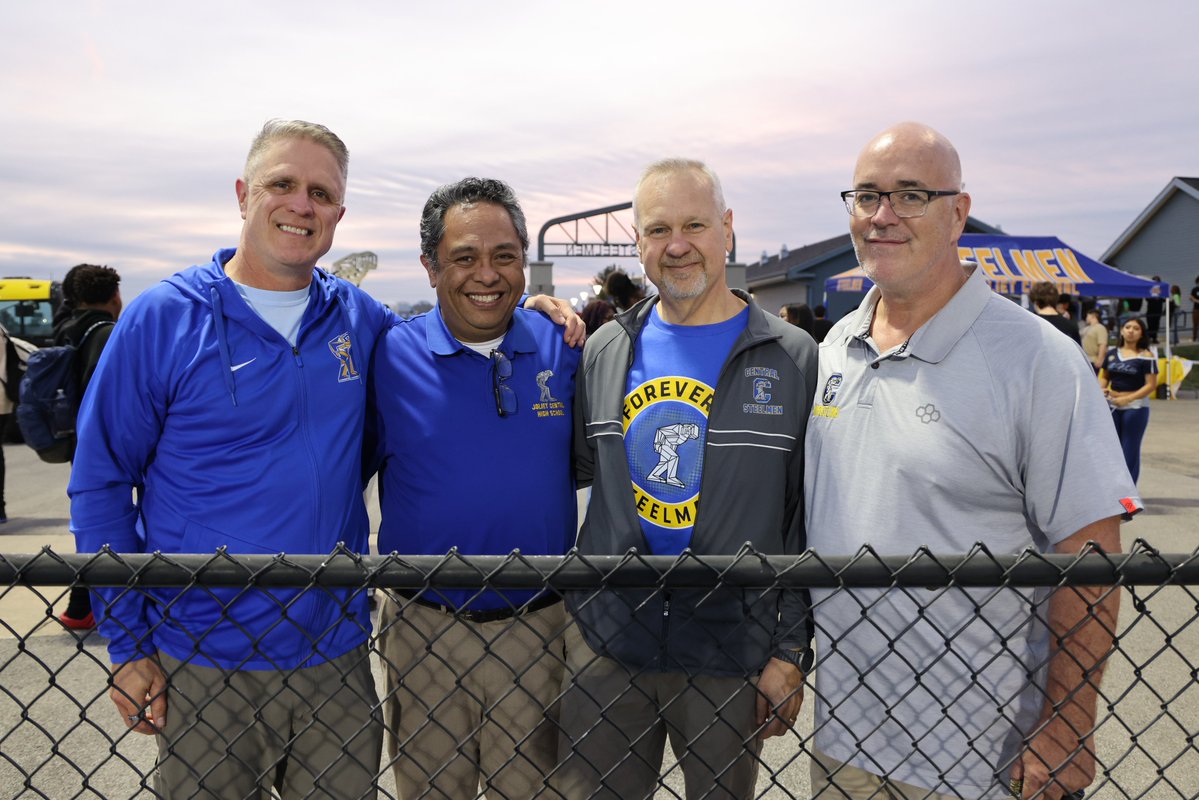 JTHS_204's tweet photo. Joliet Central Homecoming 2026:
Joliet Central’s Homecoming football game was filled with school spirit, community pride, and memorable moments on and off the field!

View photos from last Friday’s game here: https://t.co/Xtqprlgh5a https://t.co/fU4dno3hQb
