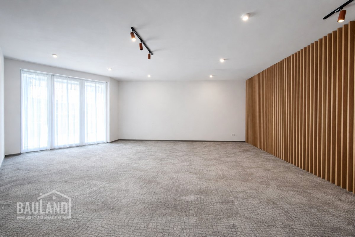 TraumImmos's tweet photo. Moderne Büroflächen ab 20 m² bis 150 m² in Stup, Ilidža – flexibel nutzbar im Geschäftsgebäude an der Nikole Šopa Straße. Preis auf Anfrage 🏢

Mehr erfahren: https://t.co/ShS5tzlo2U

Immosearch https://t.co/MZ2PRGH5Fa Wien

#Bueroflaeche #Miete #Ilidza #Stup #Sarajevo #Bueroraum https://t.co/zgqPh2GSFk