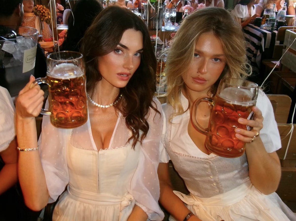 oldstocky's tweet photo. Go to Oktoberfest, beautiful women, beer, and no Muslims https://t.co/V5ZOtv7In0