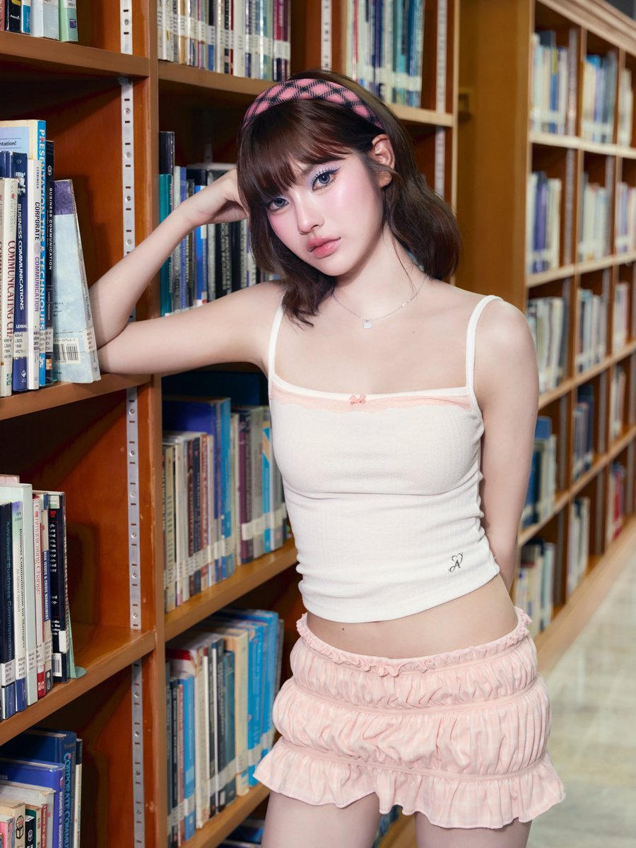MarieNayed's tweet photo. พั้นรักแมวน่าโดนมาก #ลงรูปสาวๆ #ลงรูปผู้หญิง #สาวเด็ด #รูปดารา https://t.co/Emg2dsdAmM