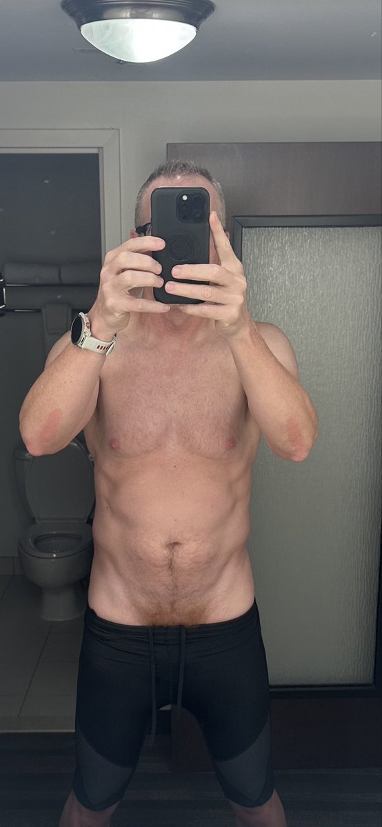 globalguy90's tweet photo. time for the hotel gym.  maybe not like this, or maybe?  #hotel,#gingerbush,#horny https://t.co/qKtkOkd23S
