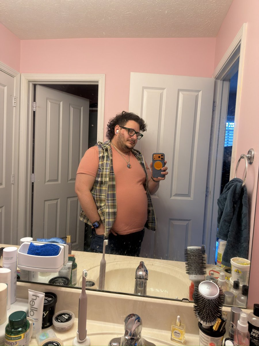 StonerCanda's tweet photo. Some slightly flirtatious pics of myself. Would you smash or pass.
Respond down below with #smash or #Pass https://t.co/sgt6CSxXyf