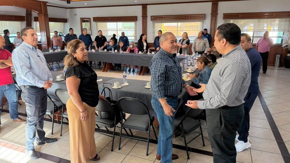GonzaloJuarezM's tweet photo. Diario de reflexión. Día 268

Fue un gran gusto reunirme con mis compañeras y compañeros Delegados y tomar acuerdos a favor de nuestro Sindicato. 

Gracias por su confianza, por sus aportaciones y por su respaldo.

¡Somos un gran equipo! https://t.co/h4lUg7cLcy