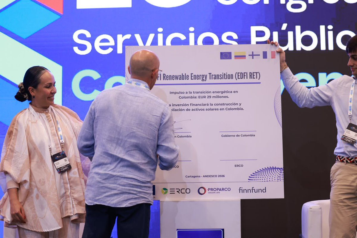 FrancoisRoudie's tweet photo. Anunciamos en @Andesco1 una inversión de EUR 29 millones de @Finnfund y @Proparco en @ErcoEnergia, con el respaldo de una garantía de la @UEenColombia. 

#GlobalGateway significa movilizar inversión y construir, con Colombia @MinEnergiaCo, un futuro energético más limpio. https://t.co/H4vc90cjd3