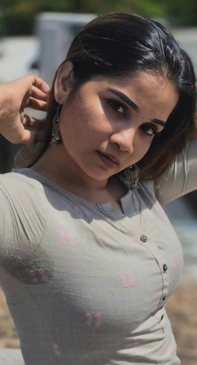 ishukitty143's tweet photo. Epdiii erukingaa guyz elarumm...?

Im fathima banu enoda old id la konjo problem so intha acount ku suport and follow panikonga...✌️ https://t.co/eQ6kgfWqRx