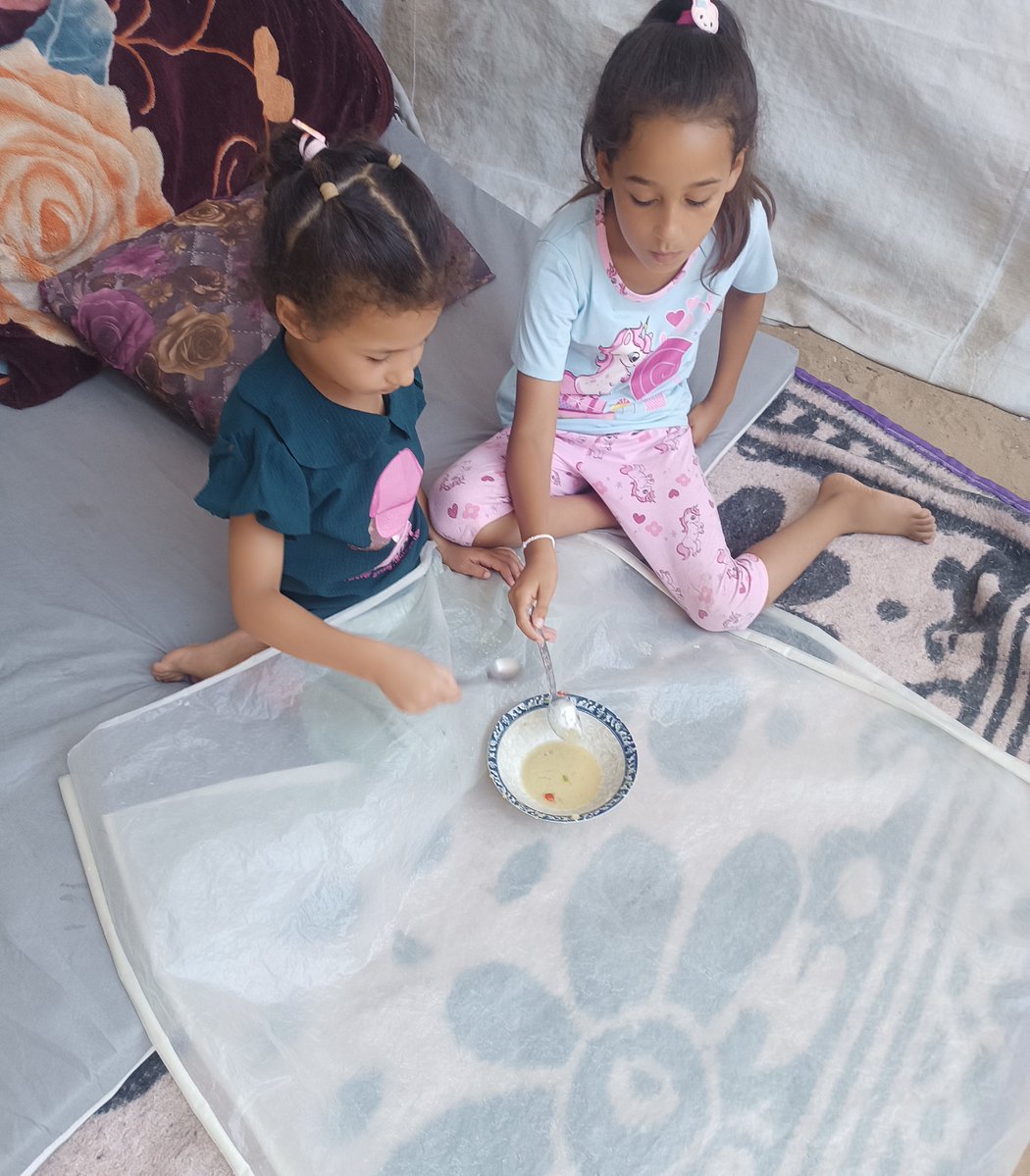 HYT4R5's tweet photo. Sadness fills my children’s hearts, and their needs are greater than what we can provide. 💔
Even a $1 donation can make a big difference in their lives.
Please stand by them and give whatever you can. 🙏❤️
https://t.co/JcjuR4z7r0 https://t.co/D2F9RZbjgx