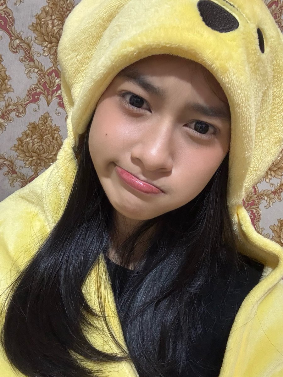 FA_RaraJKT48's tweet photo. terimakasiih banyak kakak kakak untuk live nya, Rara senang sekali 🫶🏻💗👉🏻👈🏻 https://t.co/M06gQDCWTx
