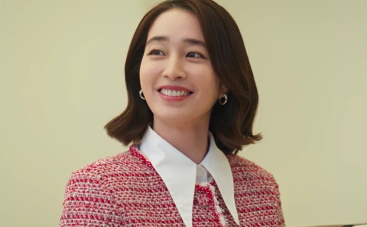 fire_flies_WuW's tweet photo. just finished #okletsgetdivorced in 3 days.
it was funny but also complicated. they face problems surrounding the company they build together  which also represents their dead child which is the only string between them. also there are so many dramatic events that drove crazy😭 https://t.co/GEW6EY33Tf
