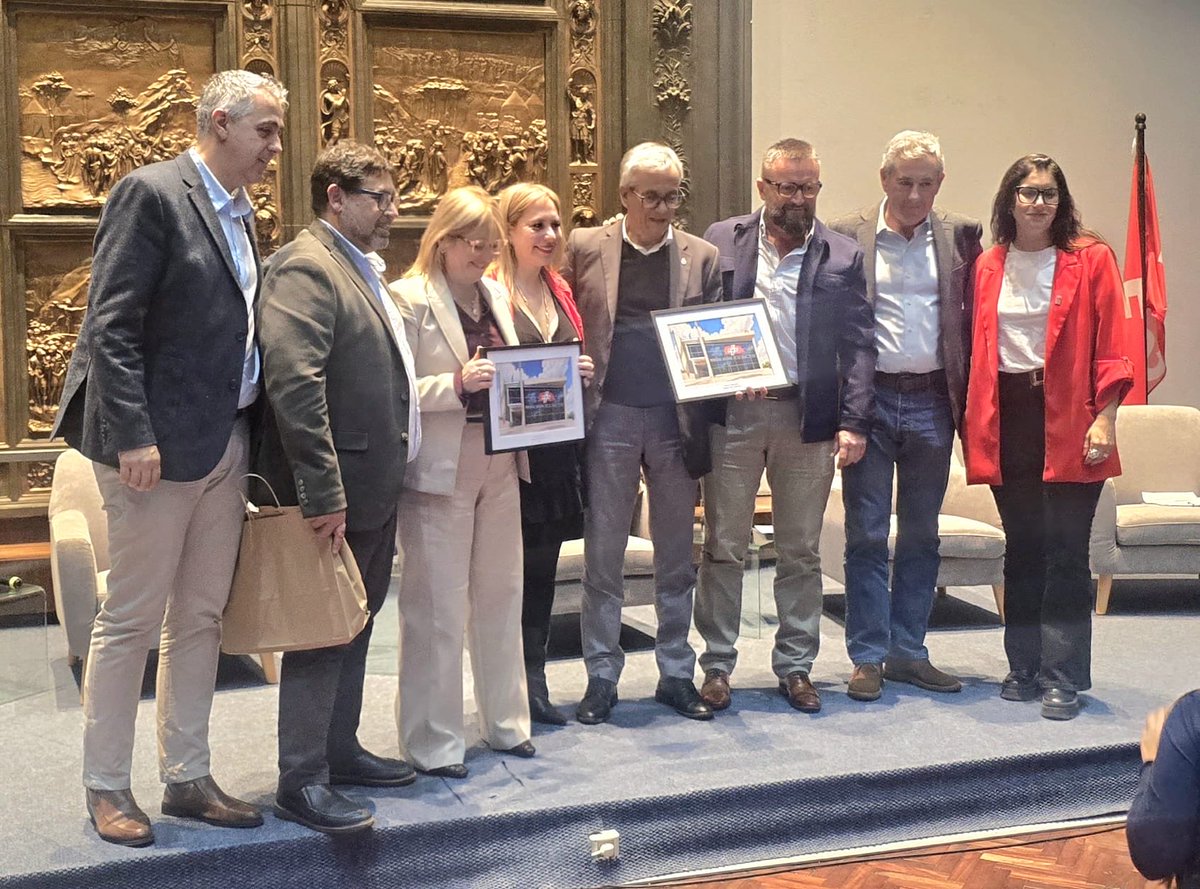 vascozubieta's tweet photo. Junto a los Cros. de @uniamericas, @LucaLindner9 @Willy_PonceC @fenassap participamos del Seminario Internacional “La Negociación Colectiva y el Futuro del Trabajo en el Contexto Político Regional” organizado por la Federación Uruguaya de la Salud (F.U.S.) https://t.co/yTu4mYscyp