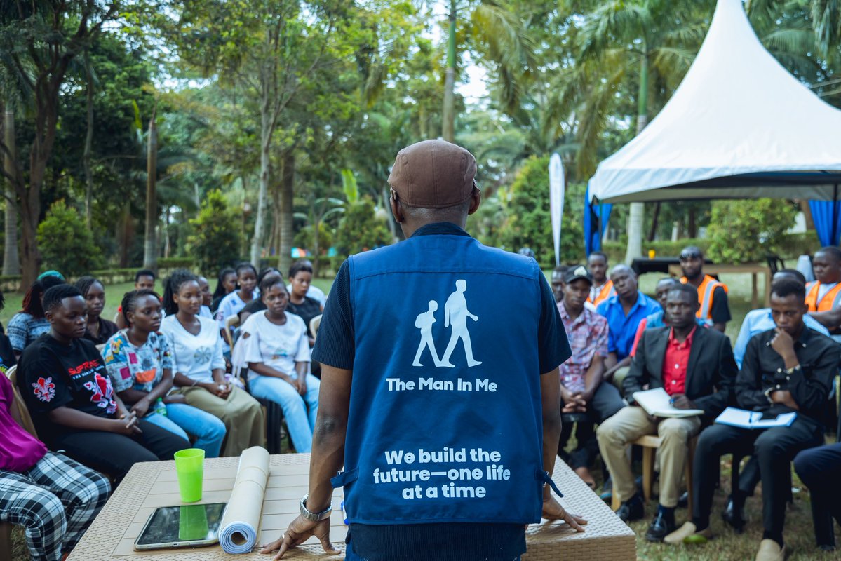 Maninme_ug's tweet photo. COHORT 1
We gathered boys and girls for a 3 day residential retreat under the Rotary Global Grant,focusing on mindset transformation,financial literacy,mental health, leadership,reproductive health, counselling, and sustainable livelihoods.
#BCUP β Boy Child Uplifting Program https://t.co/1AZFqg1e7s