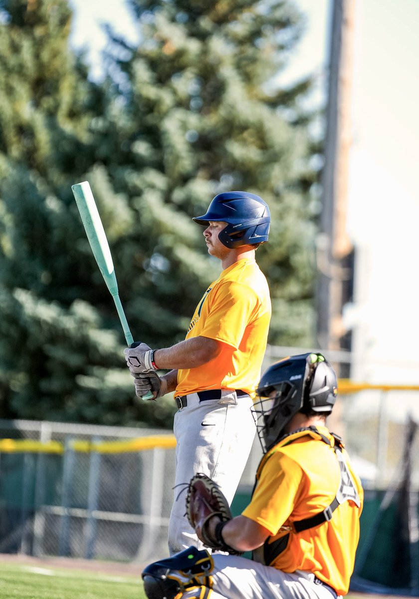 MSUBBaseball's tweet photo. 𝓨𝓮𝓵𝓵𝓸𝔀𝓳𝓪𝓬𝓴𝓮𝓽 𝓑𝓪𝓼𝓮𝓫𝓪𝓵𝓵

The greatest show on turf🙌

#MSUBSPORTS | #MSUBBSB https://t.co/G5zcxgrIa8