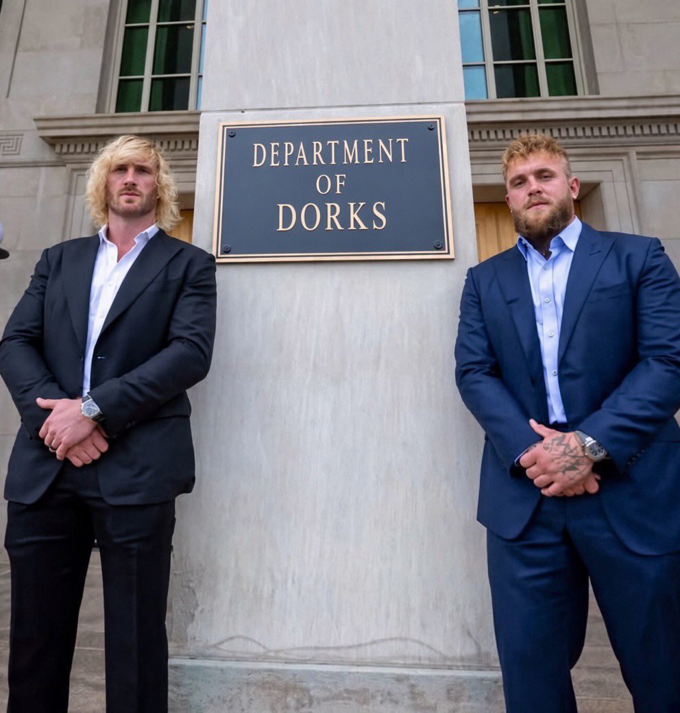 Bilbofagginzzz's tweet photo. @SecKennedy I see the Department of Dorks got to your team as well... https://t.co/n0ahd4kZSr