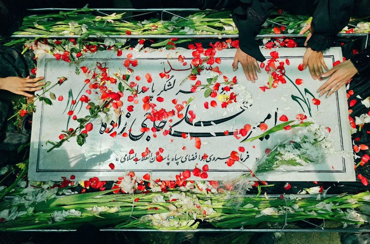 sina_lorestani's tweet photo. ولی داغ #حاجی_زاده یه جور دیگه سنگینِ؛تا اسمش میاد دلم یه جور عجیبی میلرزه و غبار غم میشینه روی دلم...🥲 https://t.co/7Y4qsbHRaA