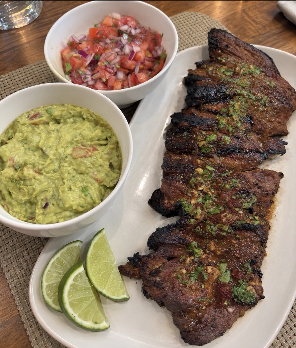 SofySerene's tweet photo. ¿Con qué acompañas esta carne? https://t.co/z4pImEDnq2