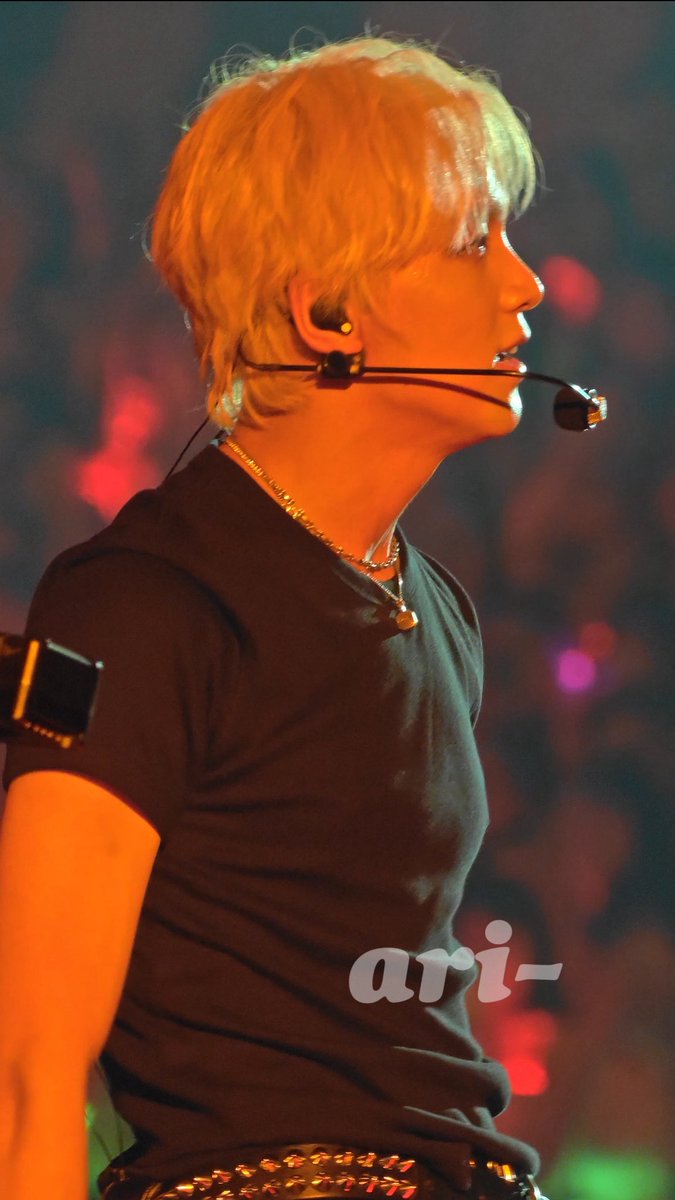 mybelovesun's tweet photo. HE ALWAYS LOOKS SO GOOD https://t.co/oWSo5S09vw