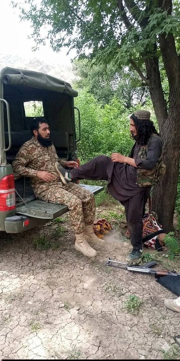 KMPashto's tweet photo. افغان سلحشور عمری نظام کے جوانوں کو ❤دیں.

افغان سلحشور عمري نظام ځواکونو ته❤ورکړئ.

به نیروهای سلحشور نظام عمری افغان❤بدهید. https://t.co/m3U2LtGtyb