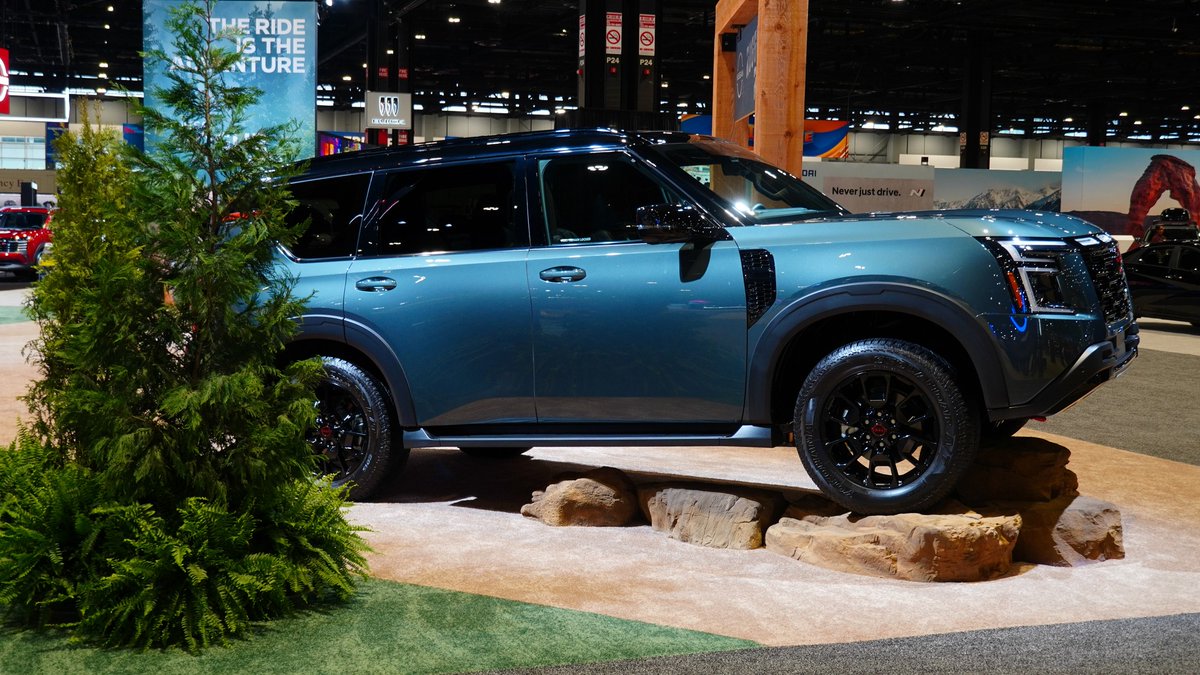 actev_1's tweet photo. A sneak peek at what we reviewed at the Chicago Auto Show. 2025 Jeep Wagoneer S and 2025 Ford Expedition Tremor videos are now live. https://t.co/stxA6icEVR
