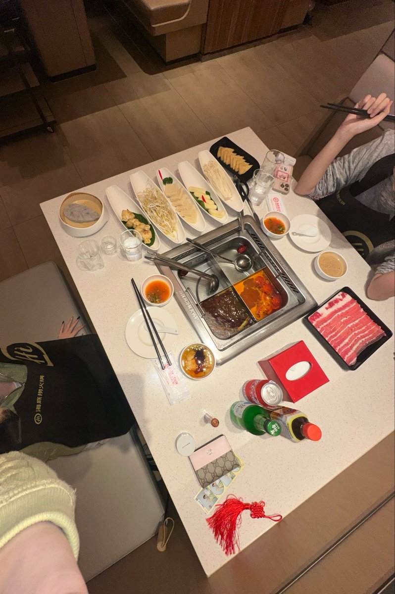 lufevtz's tweet photo. 해피추석을 보내는방법: 하디디라오에간다 https://t.co/dOU0mAeL5K