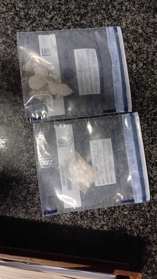 ZANewsFlash's tweet photo. PICS: Two Tanzanian nationals were yesterday arrested for alleged drug dealing in Pretoria, Gauteng - KZN Tonight Podcast https://t.co/uAZgdopvaV