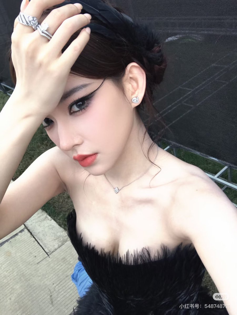 KristyEsther4's tweet photo. My girl is so pretty 😍😍 
#chengxiao https://t.co/fNA3I8lysk