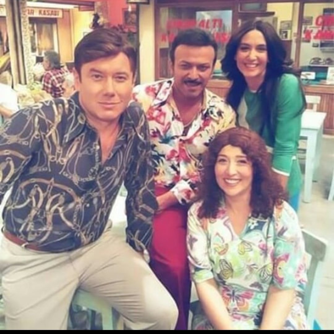 melikesi_n's tweet photo. arkadaşlarla anı kalsın diye çekildiğiniz fotoğrafın gerçekten anı olarak kalması... https://t.co/Fyor0DFulB