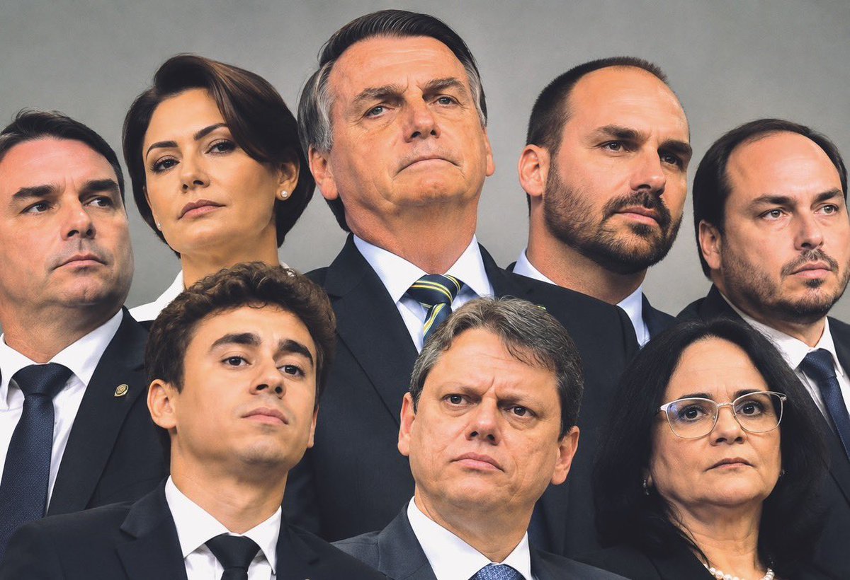 aalexandreams's tweet photo. igreja católica  Vs  10 mil satanás https://t.co/8FjMaJYmEp