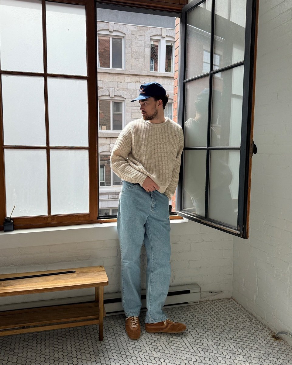 Unimagbegion's tweet photo. Sweater season https://t.co/3aCFYdaUfq