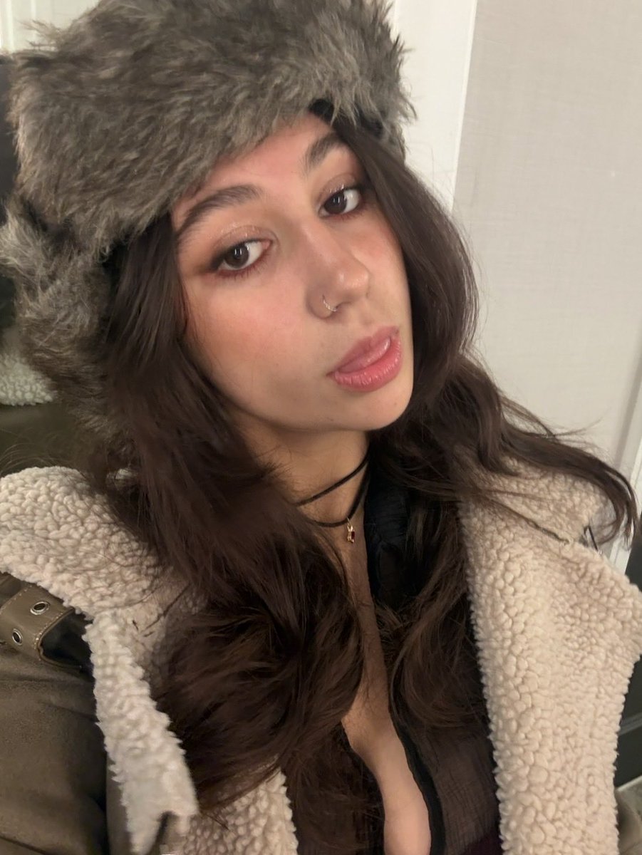 philmlover's tweet photo. first #phanniefriday in YEARS… welcome back active era https://t.co/h1P4r3KT3T