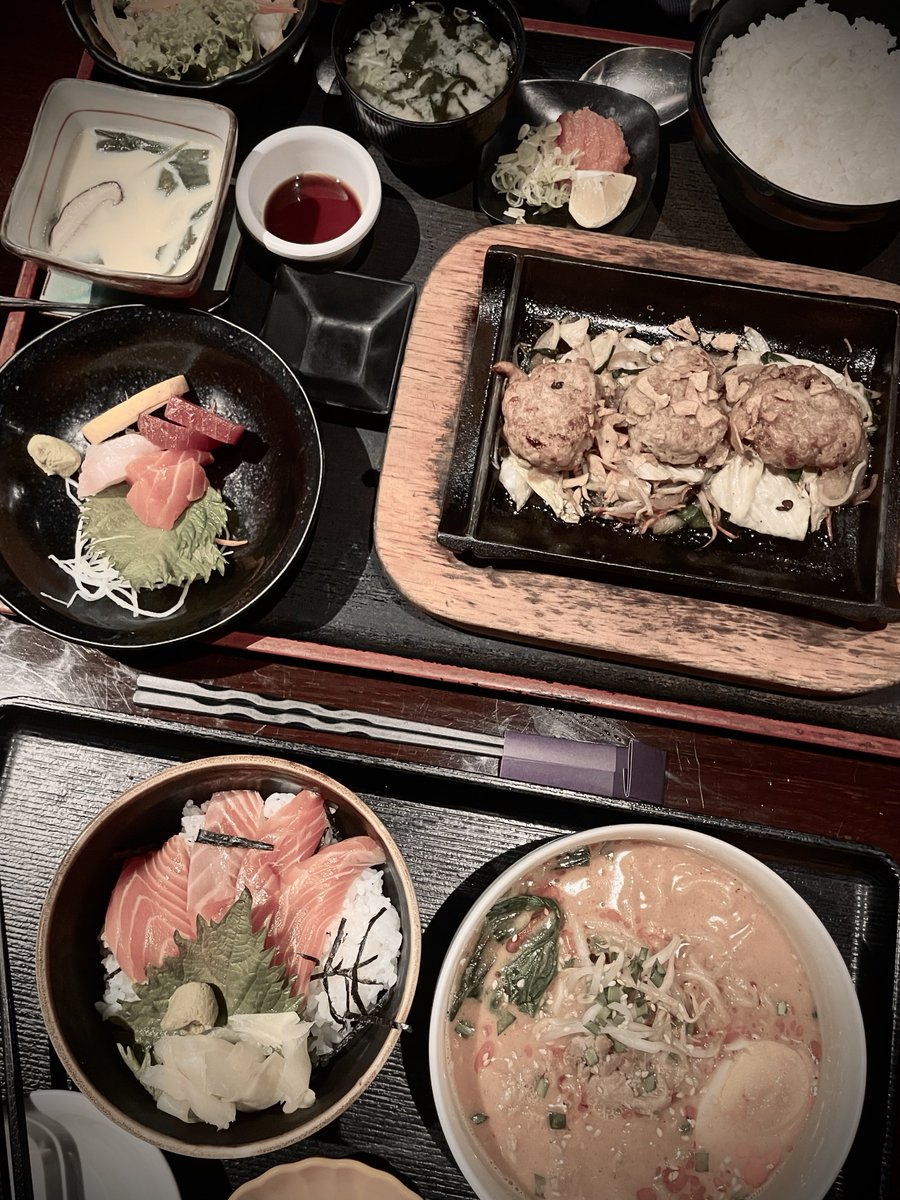 amekazzu's tweet photo. 大食い, 私と恋人 https://t.co/LzLo1Zbkd8