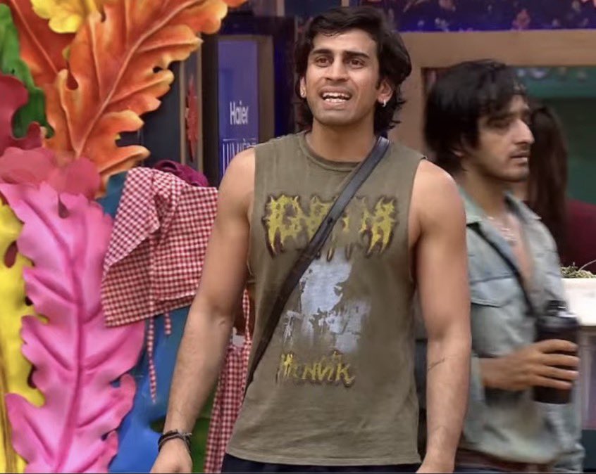 alinak98__'s tweet photo. i hate when they use words like "pallu ke peeche chupta hai"!!! like what’s wrong with gullu chilling with the girls?? why does it have to be used as an insult just because he’s comfortable around women!! such misogynistic statements which they've used time & again!! #bb20 #biggboss20 #gullu