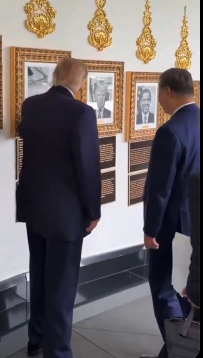 LangmanVince's tweet photo. I prefer a president who shares a laugh with a fellow world leader over one who bows to a fellow world leader! https://t.co/rWFXXAXN8i