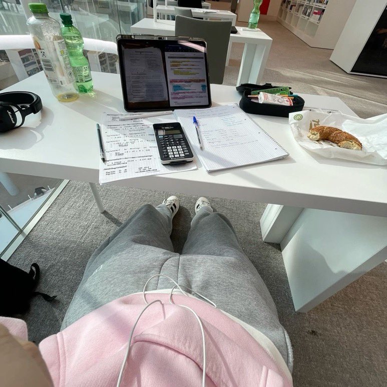 astheblack_'s tweet photo. 핀터 미감좋은 공부샷들 https://t.co/1H5VIPm9WT